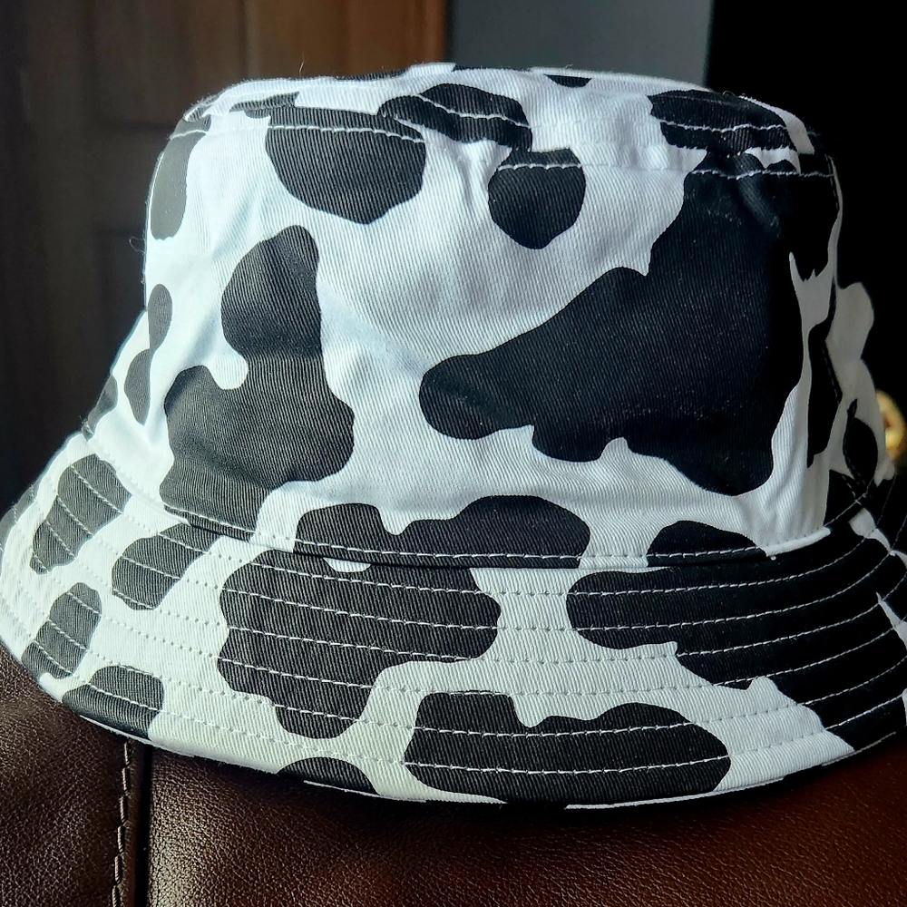 Hot Topic Bucket hat - Picture 2 of 2
